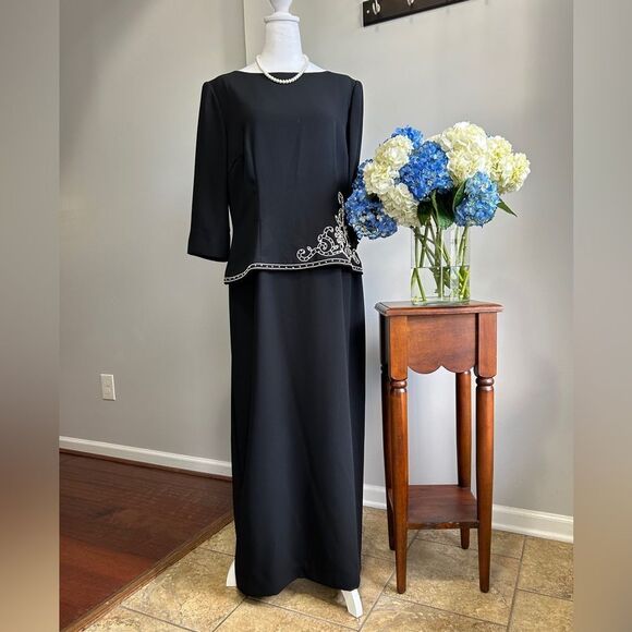 Maggy London Black Dress with White Details - Picture 1 of 10